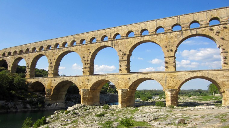 Pont du Gard.jpg