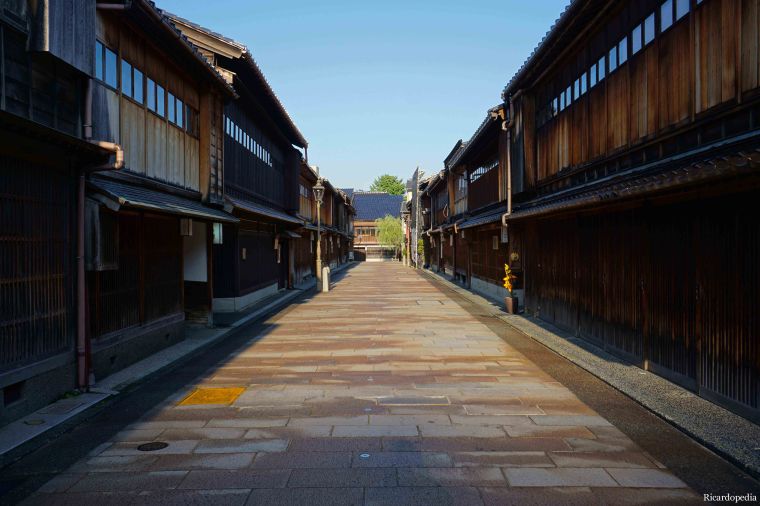Kanazawa Higashi Chaya District