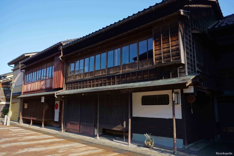 Kanazawa Higashi Chaya District