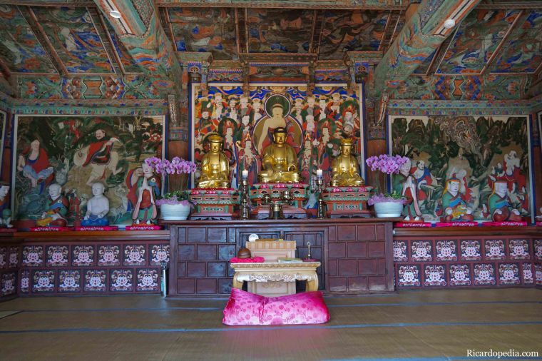 Busan Korea Beomeosa Temple