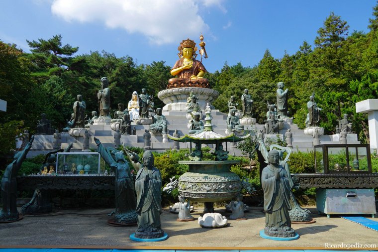 Busan Korea Beomeosa Temple