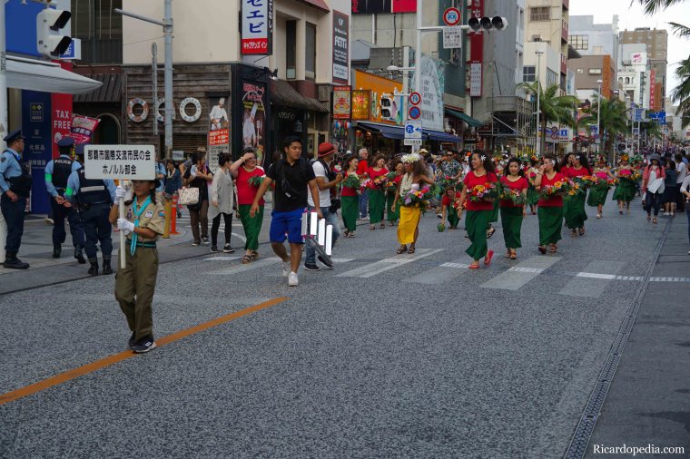 Okinawa Naha Tug-of-War Parade